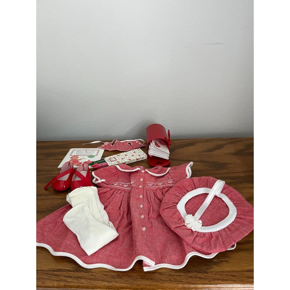 American Girl - Pleasant Company - Bitty Baby Valentine Set -1997 - EUC